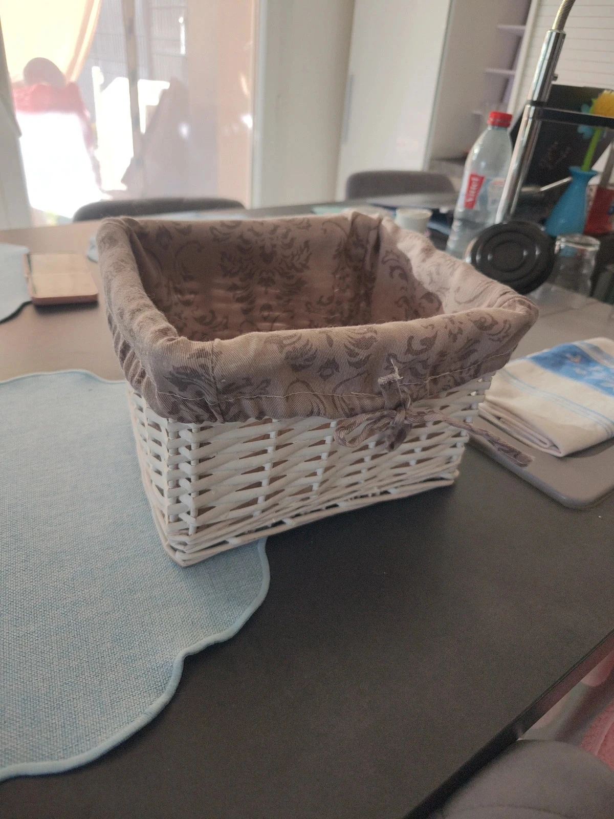 Panier rangement marron clair et blanc